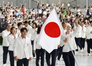 日本は９３番目の見通し　セーヌ川開会式のパレード