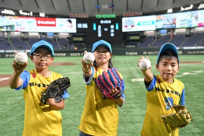 「一生、忘れない」　能登の小学生が都市対抗を観戦、始球式も