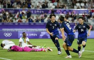 日本２連勝で８強入り決定　サッカー男子・２７日