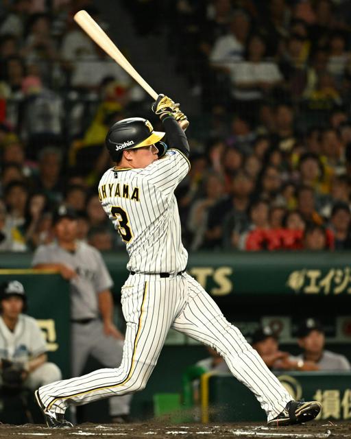 2試合連発の阪神・大山　バットに甲子園100年への思いを込めて