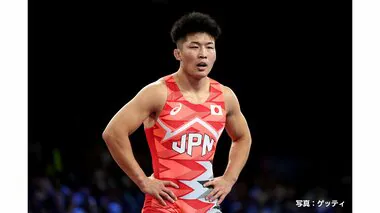 パリ五輪　レスリング　男子グレコローマンスタイル77キロ級　日下尚が銀メダル以上を確定