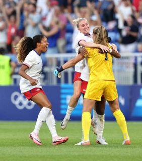 米国、ブラジルが決勝へ　サッカー女子・６日