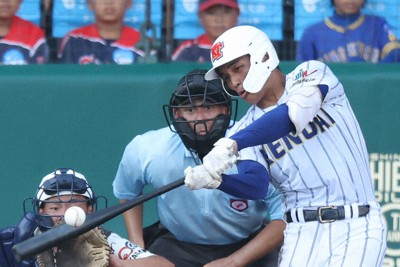 春夏連覇を狙う健大高崎が初戦突破　英明を降す　夏の甲子園