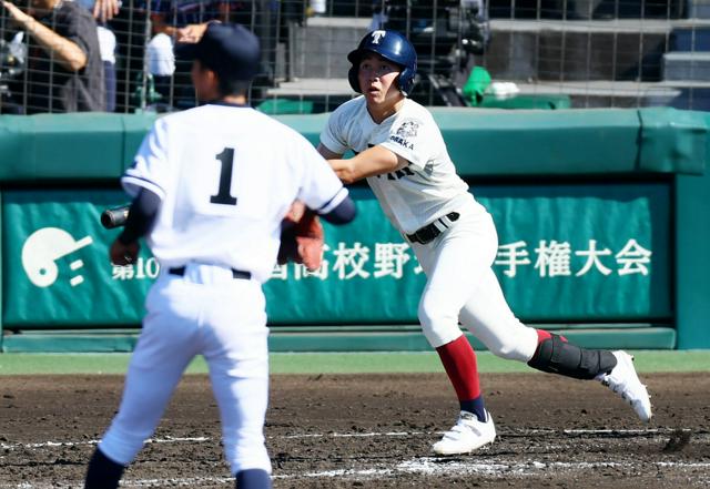 津波注意報大阪桐蔭、まっすぐ狙い撃ち　選手自ら好左腕攻略、地力の高さ発揮