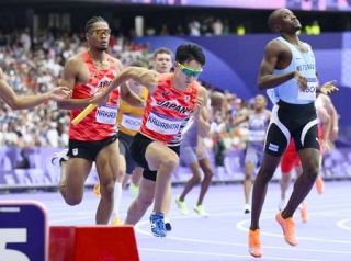 男子１６００ｍリレー決勝へ　陸上・９日