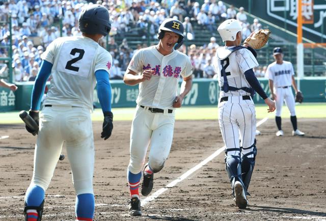 打席でも塁上でも嫌な打者に　花咲徳栄・石塚、足でもぎとった先取点