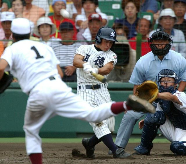 明徳義塾は「耐えて勝つ」　恩師の言葉をかみしめたOBが応援