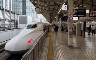 東海道新幹線、１６日終日運休＝東京―名古屋、航空便にも影響―台風７号