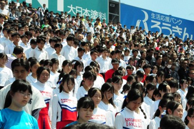 終戦から79年　甲子園でも選手や観客らが黙とう　夏の甲子園