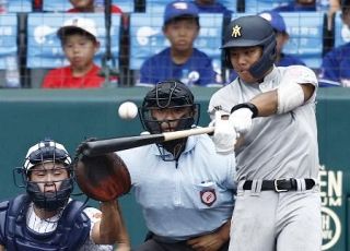 青森山田１―０滋賀学園　青森山田が無失点リレー