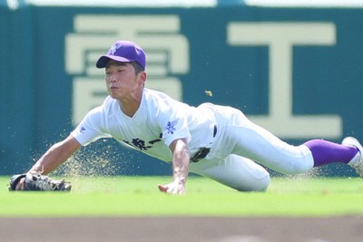 関東一が初の決勝進出　神村学園を破る　夏の甲子園