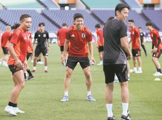 「普通にやれば勝ち抜ける、じゃダメ」37歳長友佑都が経験伝える　サッカーＷ杯最終予選中国戦は午後7時35分