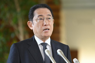 岸田首相、韓国へ出発　尹大統領と会談へ　「協力や交流を強化」