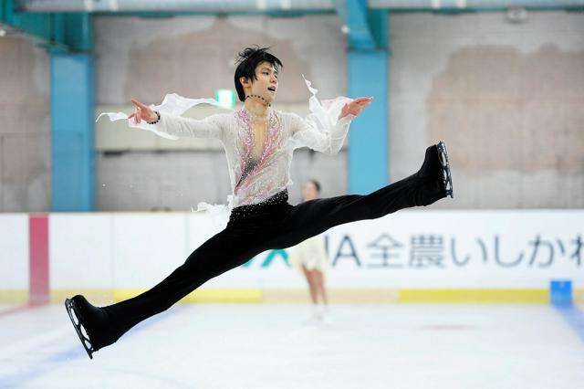 羽生結弦さんら能登思い氷上舞う「前を向く気持ちを」　収益を寄付