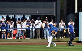 大谷が７０ｍの遠投　右肘手術後では最長