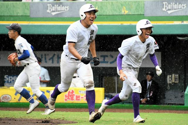 初出場の滋賀短大付が履正社下す　雨で2試合延期　近畿高校野球大会