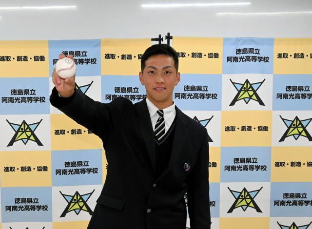 阿南光・吉岡暖はDeNAが育成ドラフト2位で指名　「ほっとした」