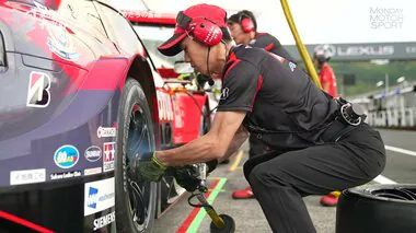 タイヤ交換はピットワークの“花形”　数瞬にかけ極限の重圧と戦うNISMOメカニックに密着取材【スーパーGT2024】