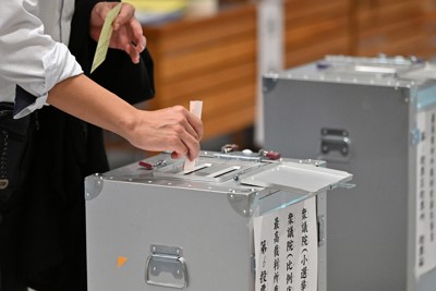 衆院選、午前11時現在の投票率は10.45％　前回を下回る