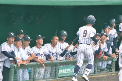 大分・柳ケ浦が準決勝へ　福岡・育徳館降す　高校野球秋季九州大会