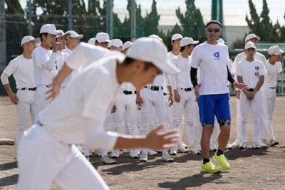 イチローさんが強烈エール　大冠高校野球部を指導「2強に挑め」