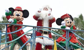 【動画】ディズニーリゾート、クリスマスイベント＝７つの物語パレード、今年で見納め