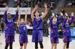 バスケ、アイシンが準決勝へ　女子全日本選手権