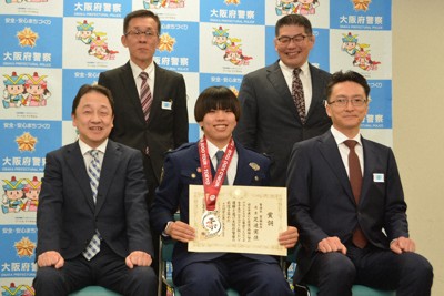 柔道グランドスラム優勝、大阪府警の巡査に表彰状　女子57キロ級